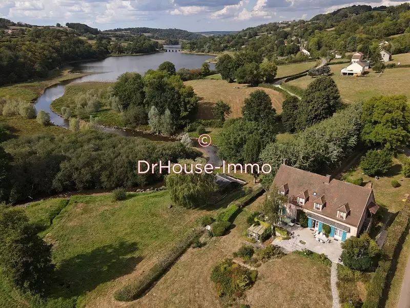 Maison, 275 m²