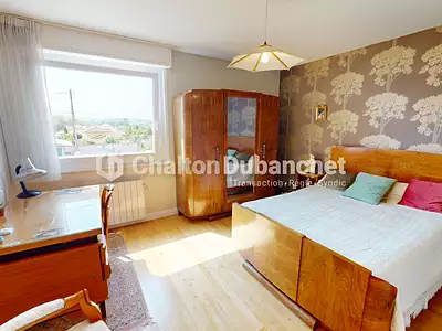Maison, 242 m²