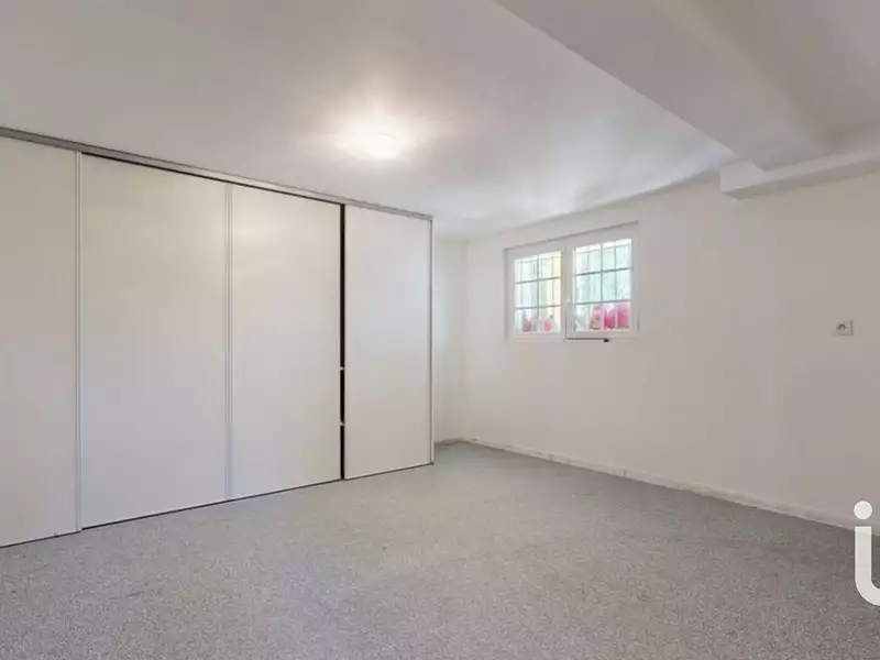 Maison, 235 m²