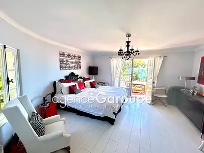 Maison, 240 m²