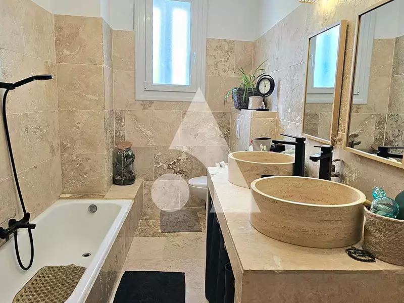 Maison, 190 m²