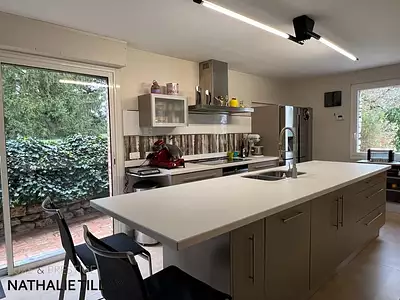 Maison, 250 m²