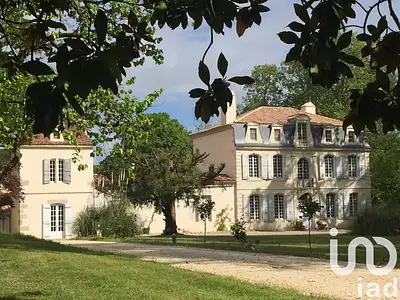 Maison, 713 m²