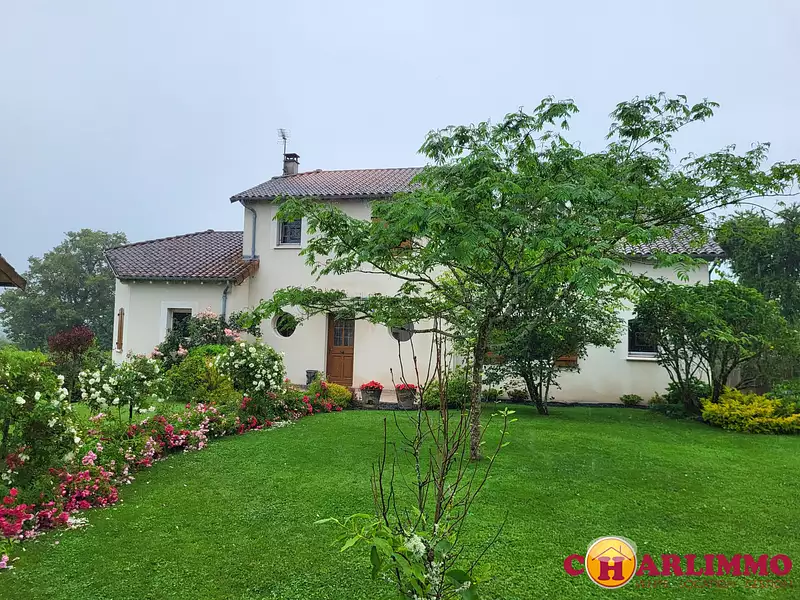 Maison, 165 m²