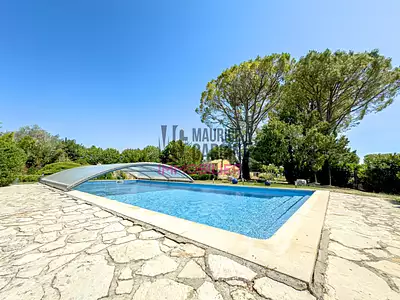 Maison, 211 m²