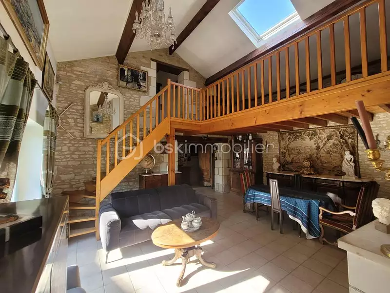 Maison, 245 m²