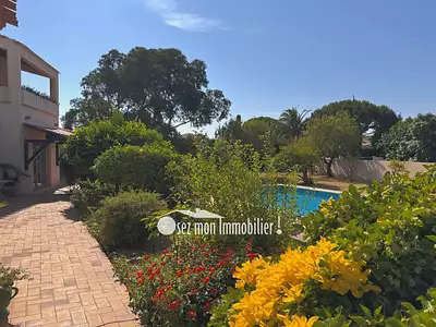 Maison, 270 m²