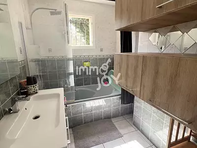 Maison, 163 m²