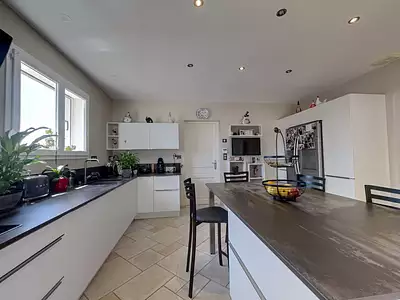 Maison, 244 m²