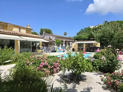 Maison, 300 m²
