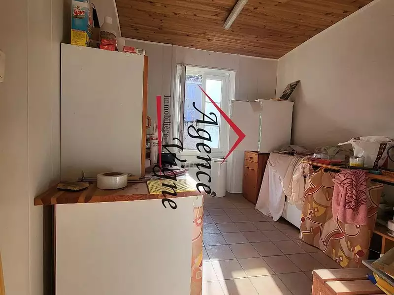 Immeuble, 200 m²