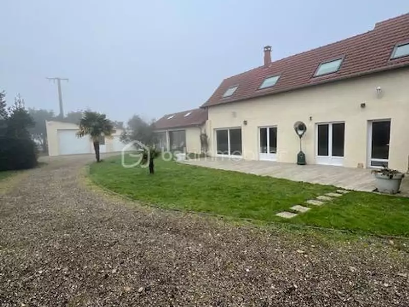 Maison, 240 m²