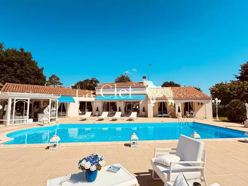 Maison, 195 m²