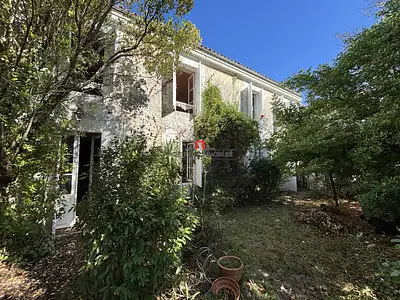 Maison, 225 m²