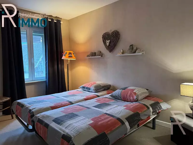 Immeuble, 244,16 m²