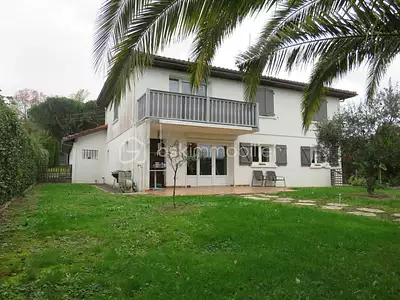 Maison, 157 m²