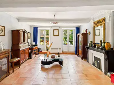 Maison, 250 m²