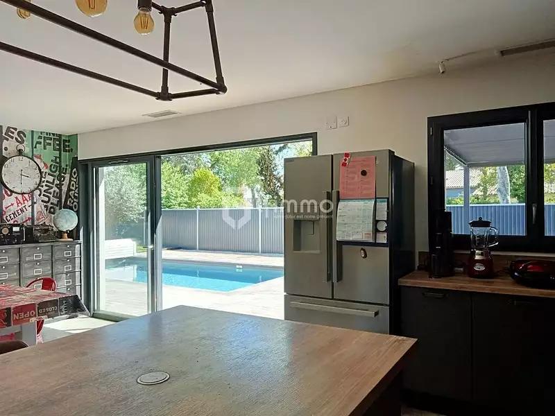 Maison, 185 m²