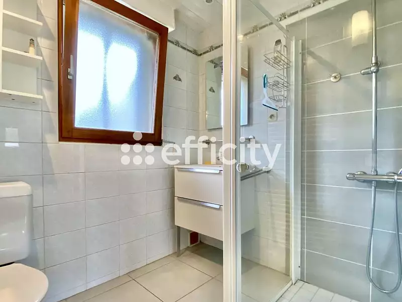 Maison, 178 m²