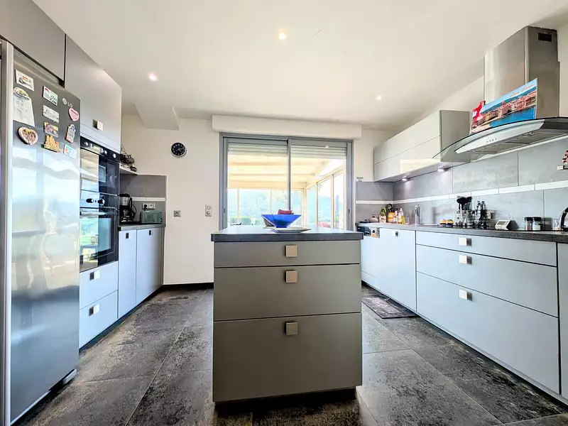 Maison, 370 m²