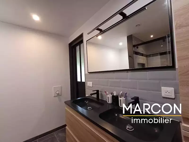 Maison, 179 m²