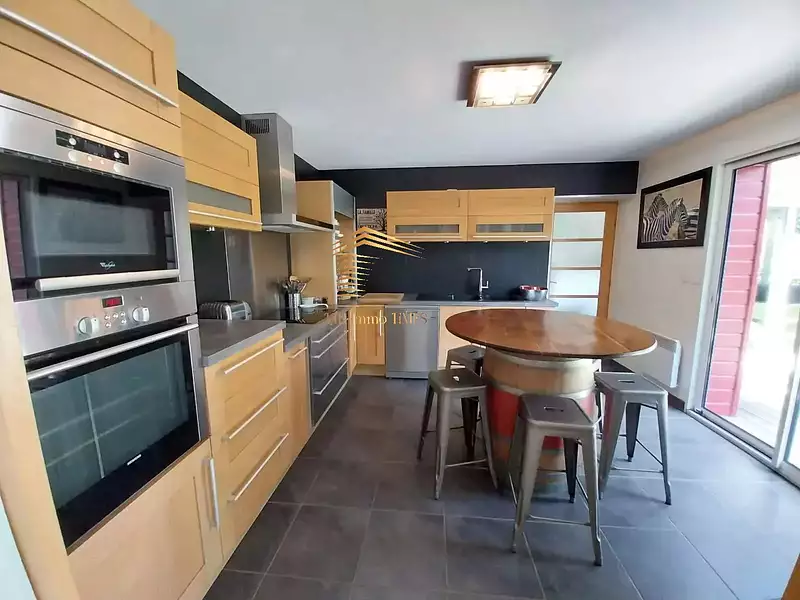 Maison, 176 m²