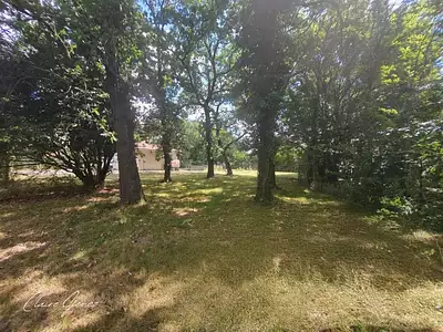 Terrain, 749 m²