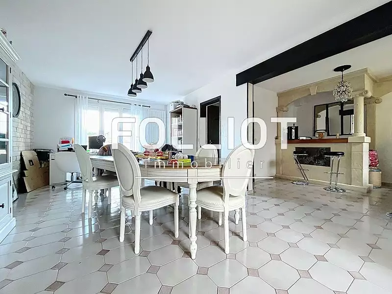 Maison, 121 m²