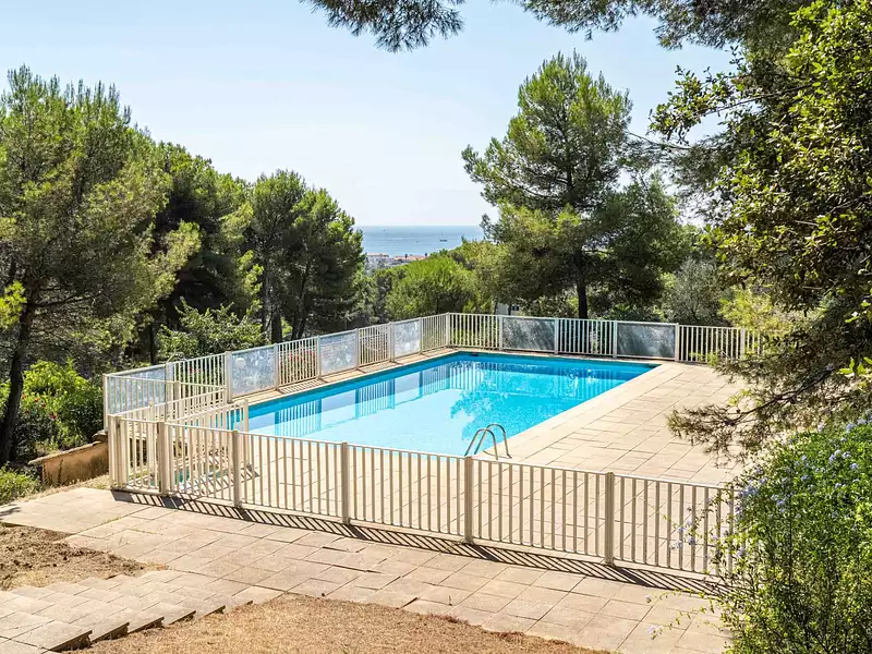 Maison, 235 m²