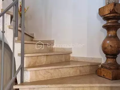 Maison, 239 m²