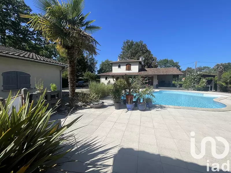 Maison, 163 m²