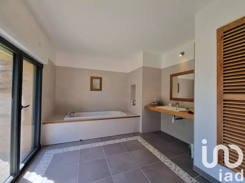 Maison, 200 m²