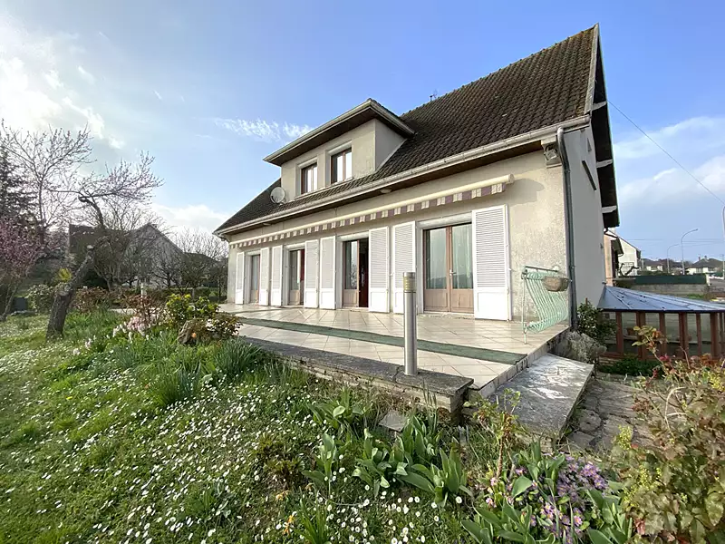 Maison, 163 m²