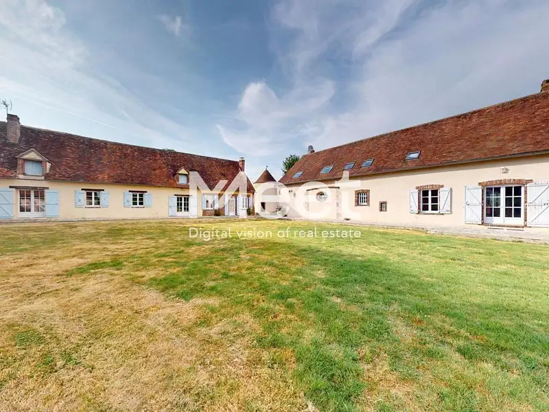 Maison, 561 m²