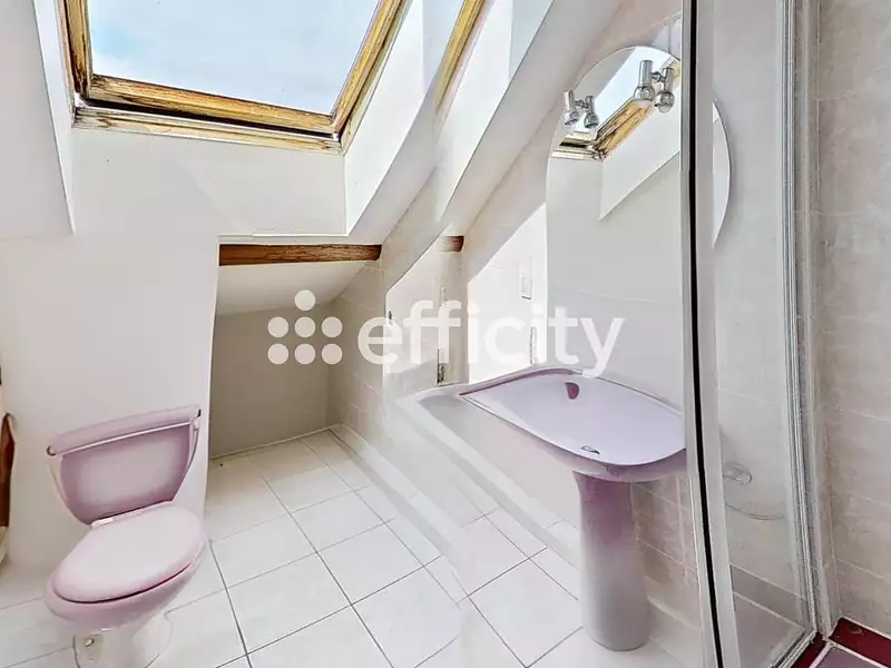 Maison, 245 m²