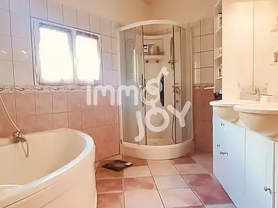 Maison, 183 m²