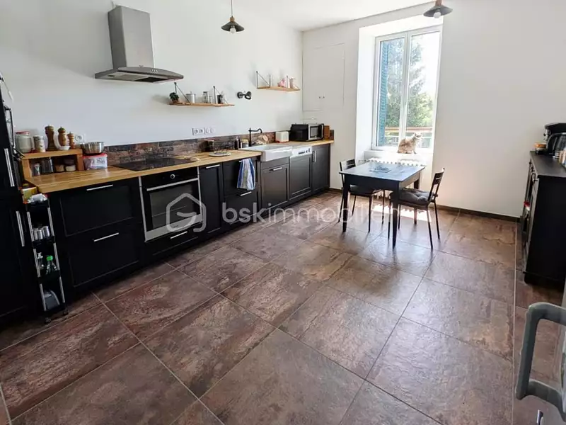 Maison, 210 m²