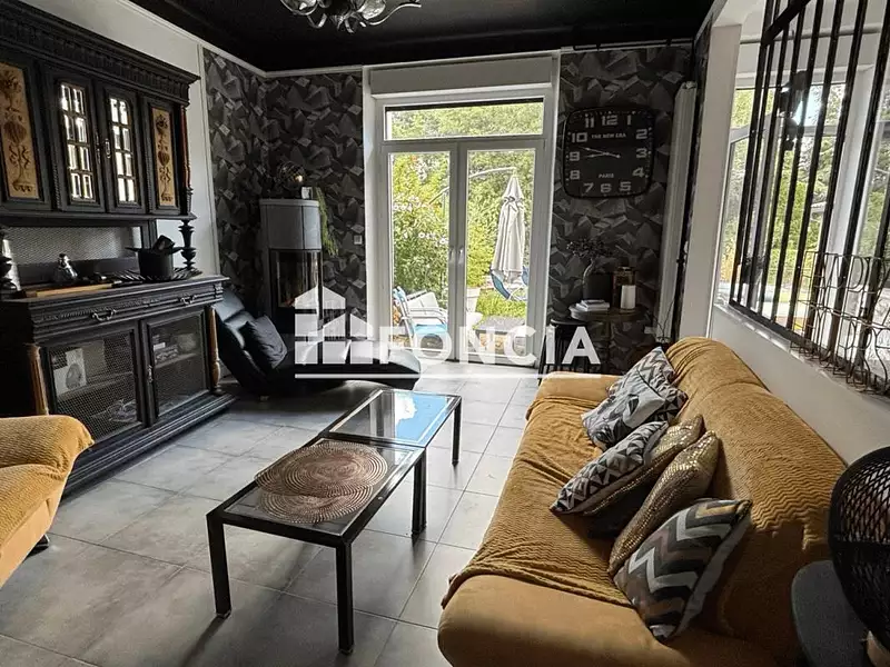 Maison, 160 m²