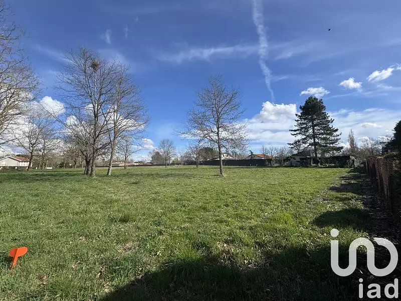 Terrain, 1 055 m²