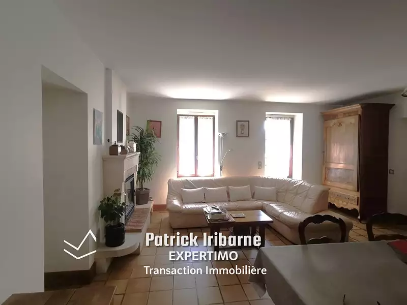 Maison, 168 m²