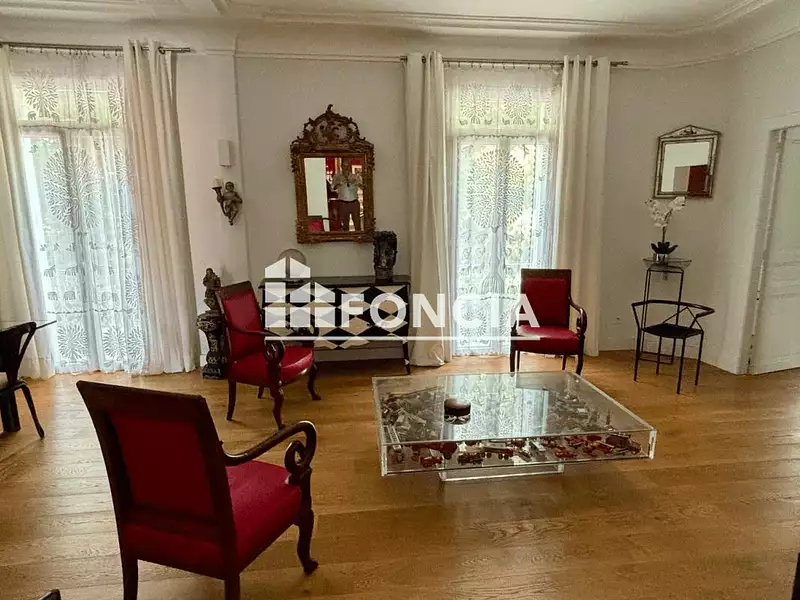 Maison, 254 m²
