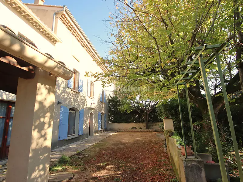 Maison, 176 m²