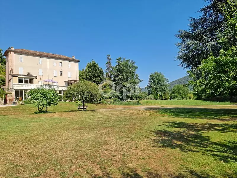 Maison, 277 m²