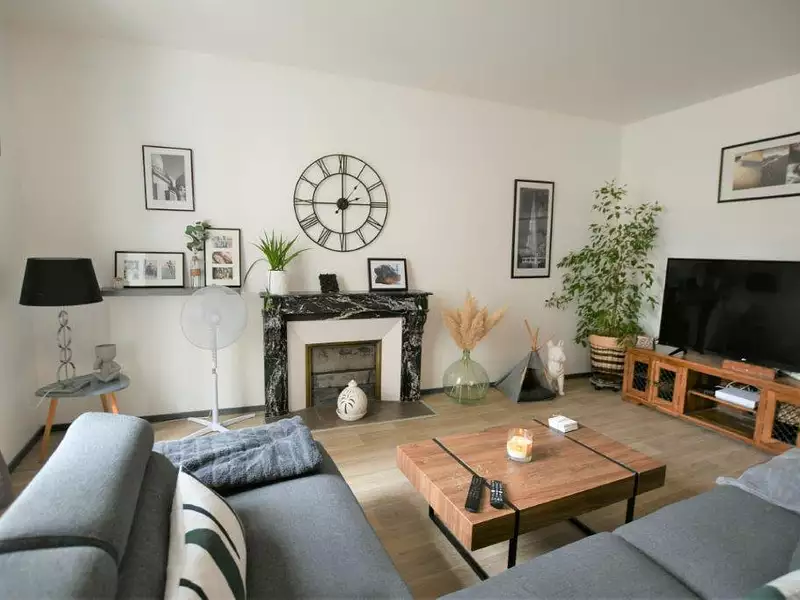 Immeuble, 300 m²
