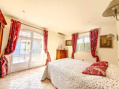 Maison, 250 m²