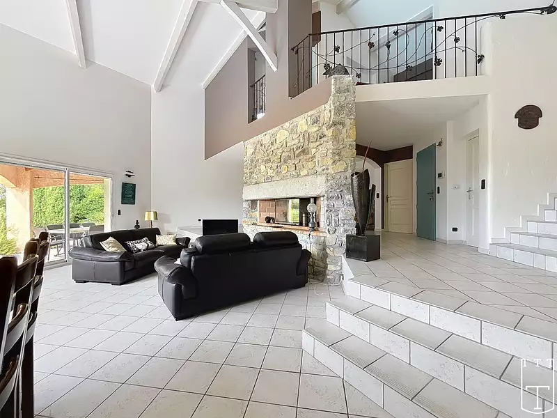 Maison, 204 m²
