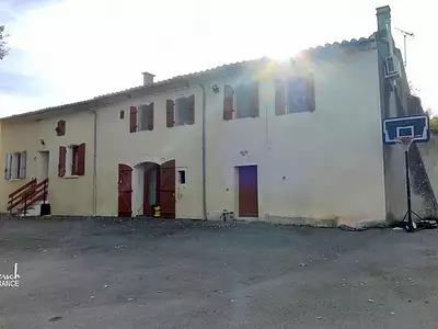 Maison, 225 m²