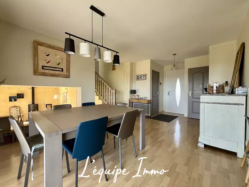 Maison, 168 m²