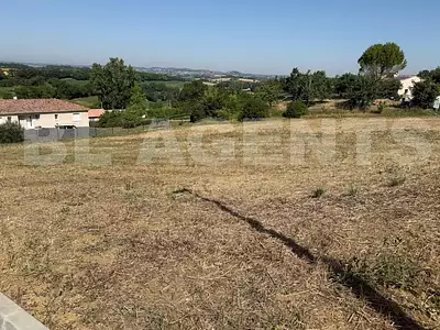 Terrain, 1 102 m²