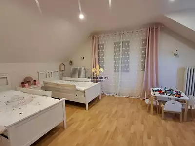 Maison, 195 m²